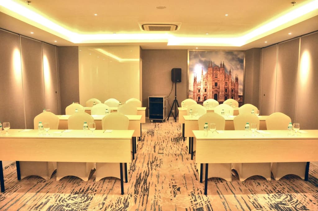 Grand Picasso Hotel - photo 13