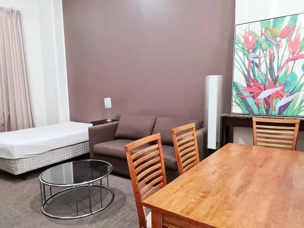 Darling Harbour Resort Style Apartment - photo 3