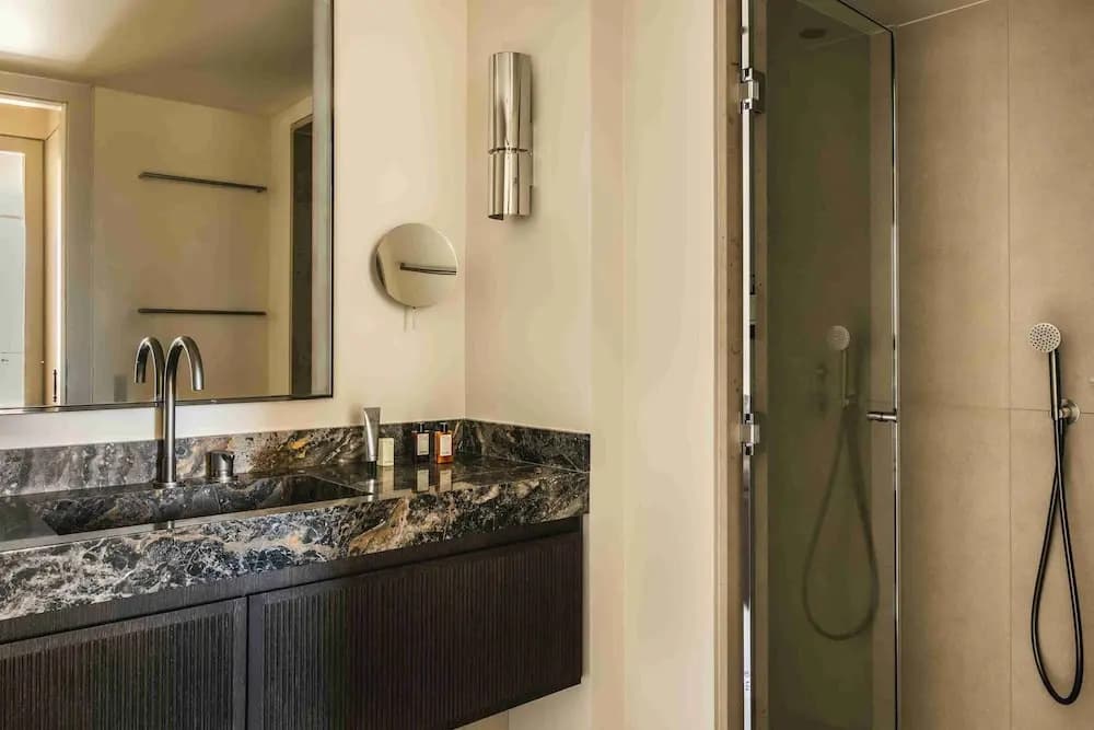 Mondovi Luxury Suites - photo 10