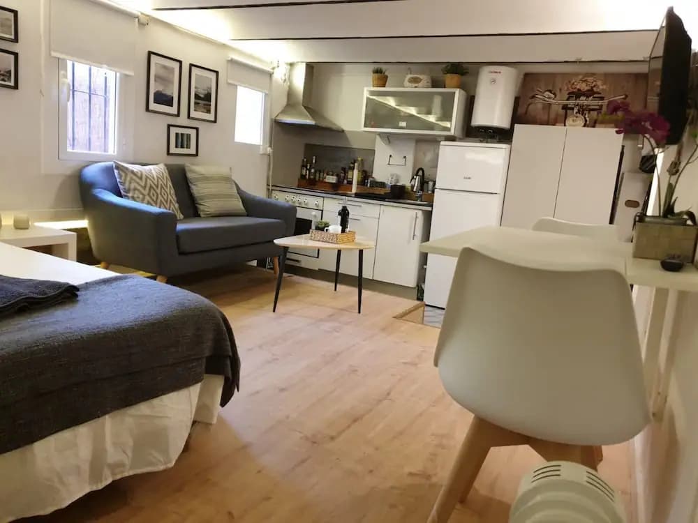 New Studio Just Renovated Center BCN - photo 7