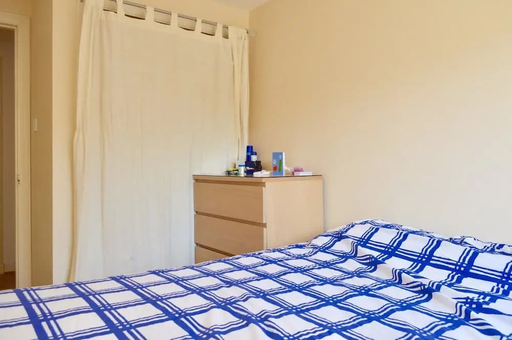 Modern Two Bedroom Flat in Leith - photo 10