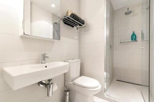 Complete Host SEE Apartments - photo 2