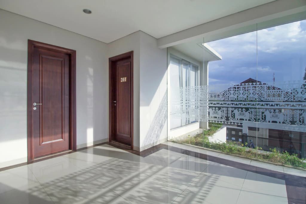 RedDoorz Plus @ Kelapa Dua Kebon Jeruk - photo 5