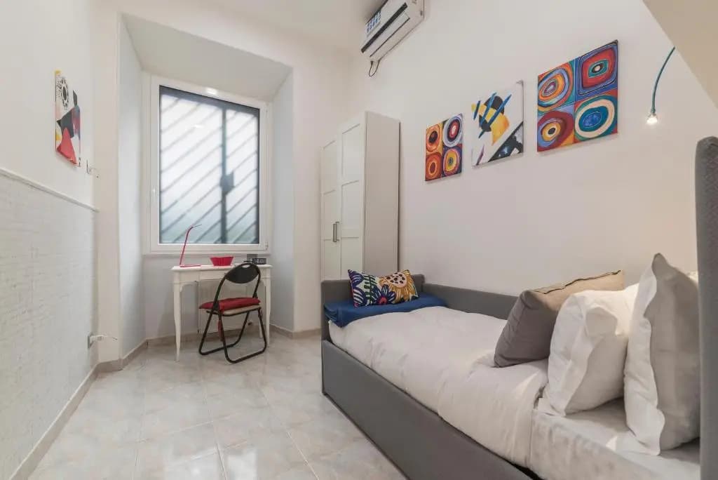 Piazza Vittorio NETFLIX Apartment - photo 2