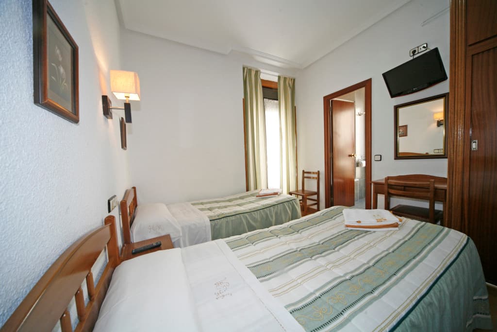 Hostal San Antonio - photo 2