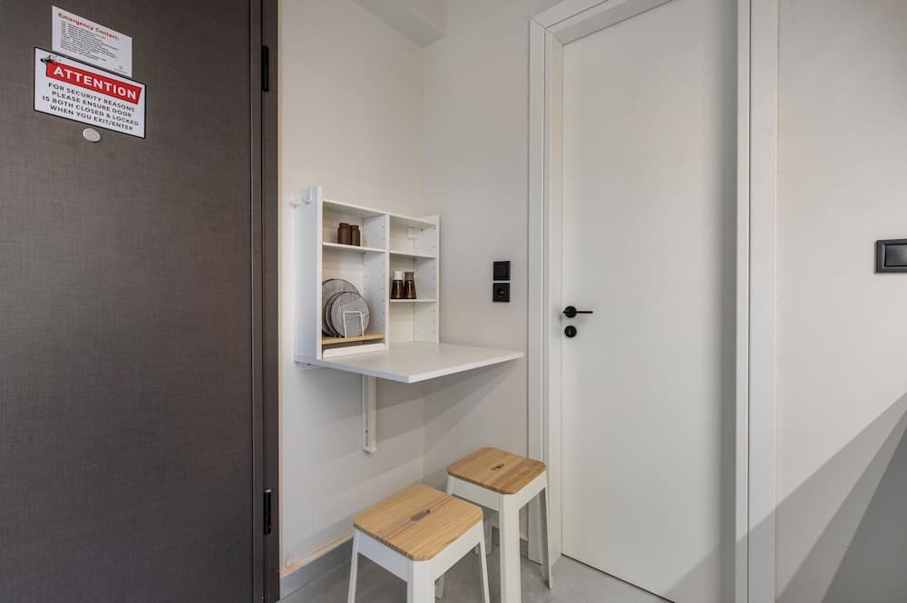 Oraya Chic Studio with Balcony in Athens - photo 4