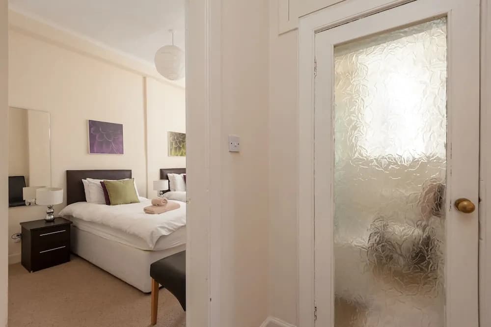 Edinburgh Rossie Apartment - photo 2