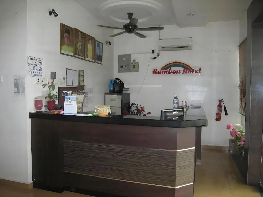 Rainbow Hotel - photo 2