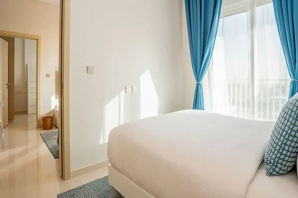 Elegant 2BRApt In Damac Hills 2 - photo 4