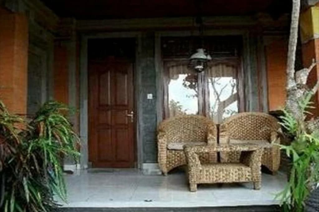 Gusti Garden Bungalows - photo 17
