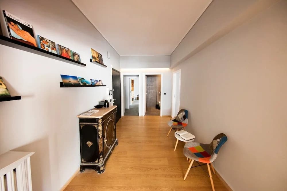 Heyden Entire Super Modern Minimal Flat - photo 9