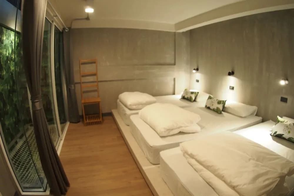 Siam Eco Hostel - photo 27