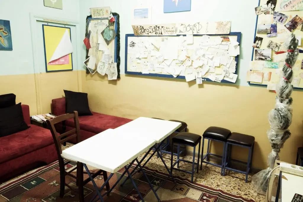 Pagration Youth Hostel - photo 13