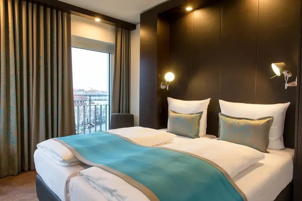 Motel One Berlin-Bellevue - photo 36