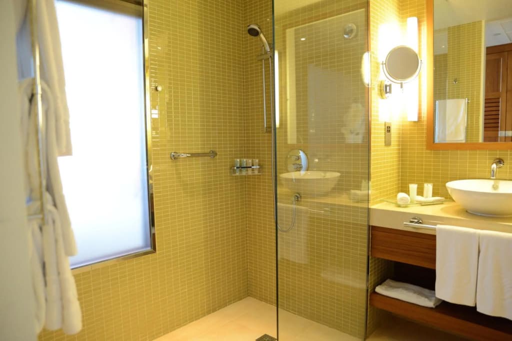 Yas Plaza Marina - photo 15