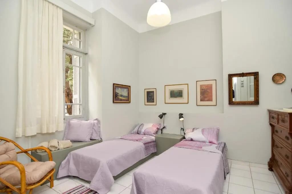 Athens house with yard 12 min walk to Acropolis - photo 4