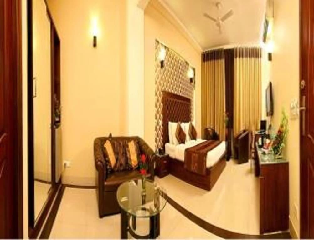 Lloyd Residency - photo 4