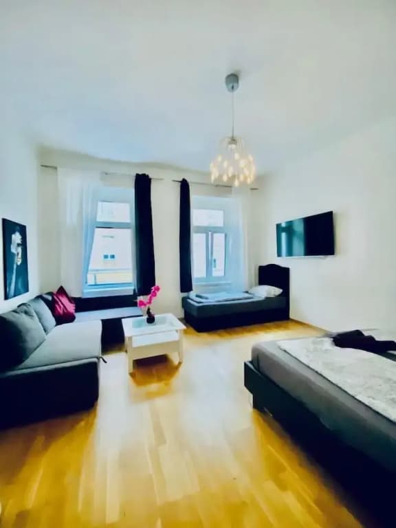 2BR Apartment Close to Stadthalle - photo 3