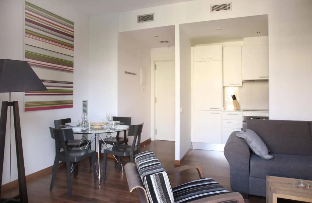 MH Apartments Suites - photo 13