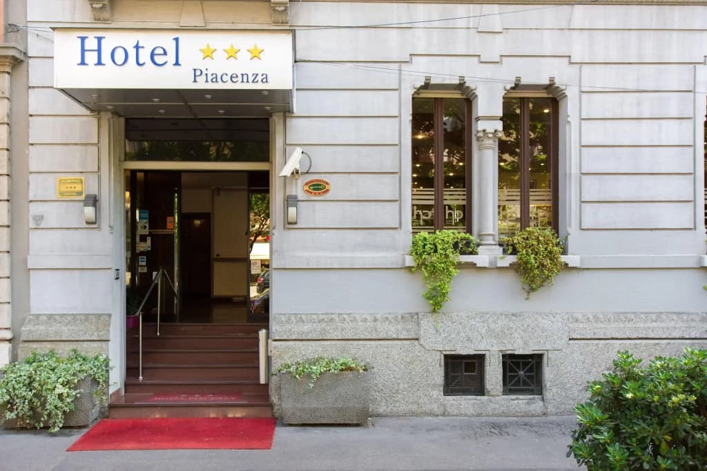 Hotel Piacenza - photo 1
