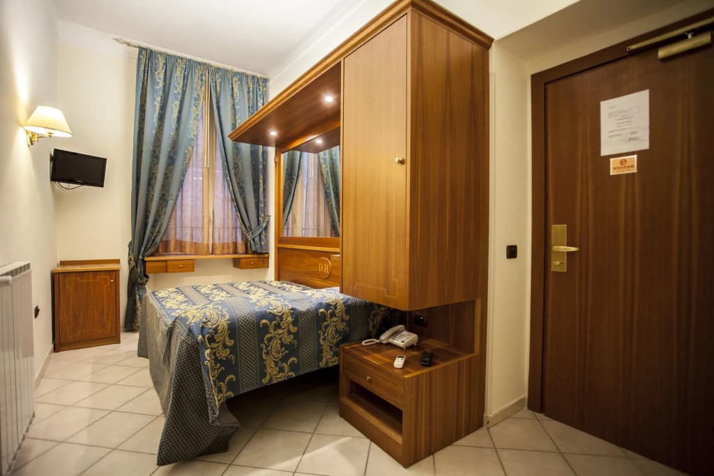 Hotel Domus Praetoria - photo 4
