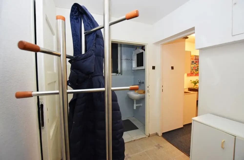 Top Location Economy Studio - photo 4