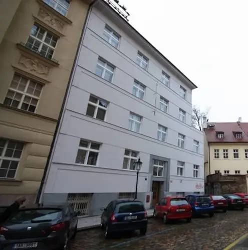 Family Apartment - main photo