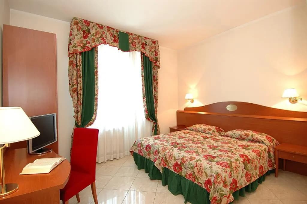 Hotel Ambasciata Venice - photo 4