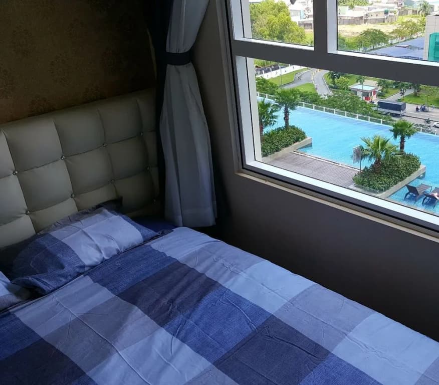 Sunrise City 2BR with Infinity SW Pool - photo 24