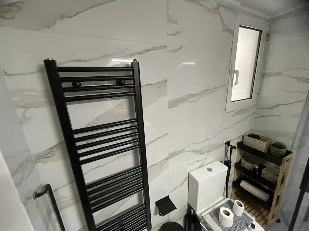 Minimal Central 2BR - photo 8