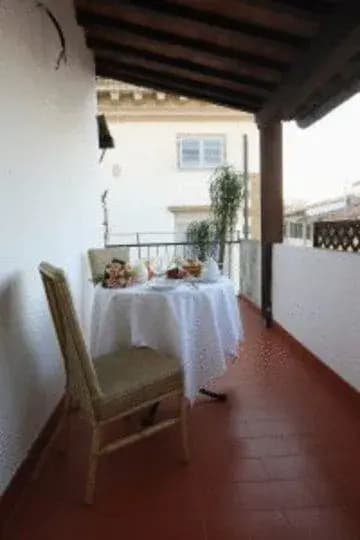 Glimpse Hotel - photo 2