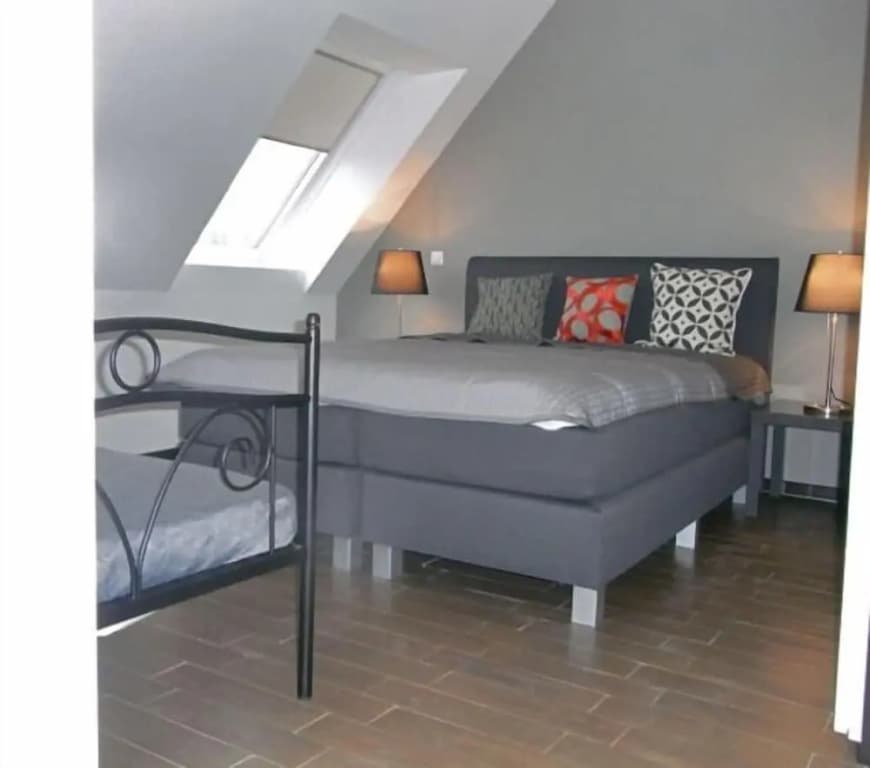 Kunsthaus Apartments - photo 2
