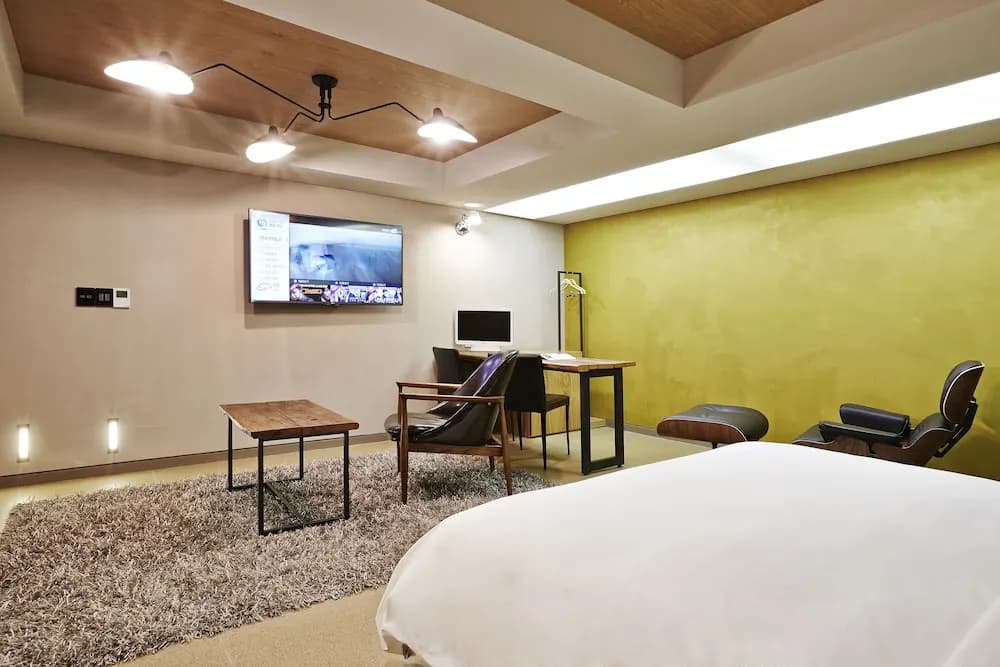 E-HOTEL - photo 18