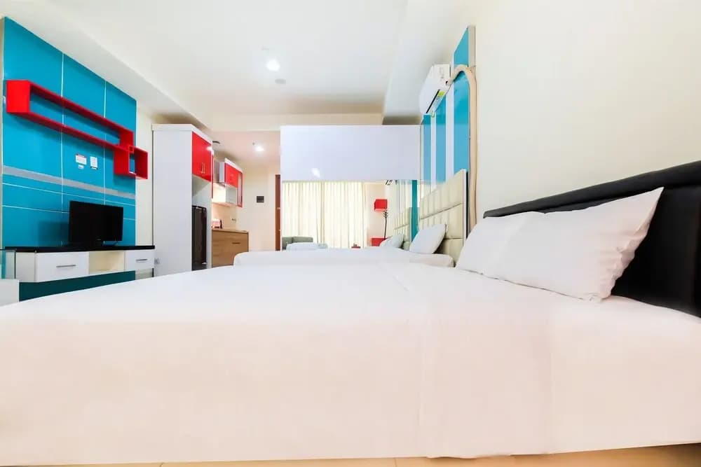 Family Studio Room at Ancol Mansion Apartment By Travelio - photo 1