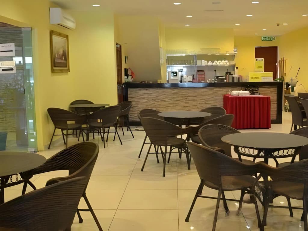 Twin Hotel - photo 18