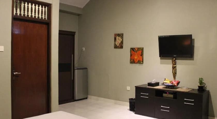 Ucix Studio Seminyak - photo 2
