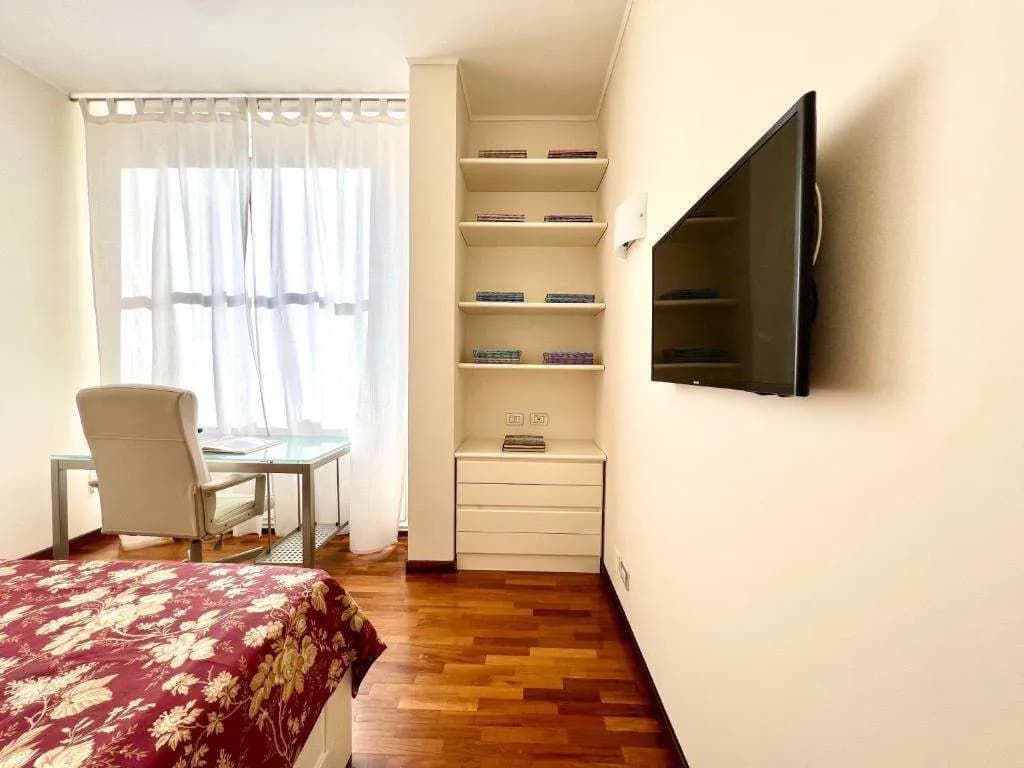 Stylish room in milano - photo 1