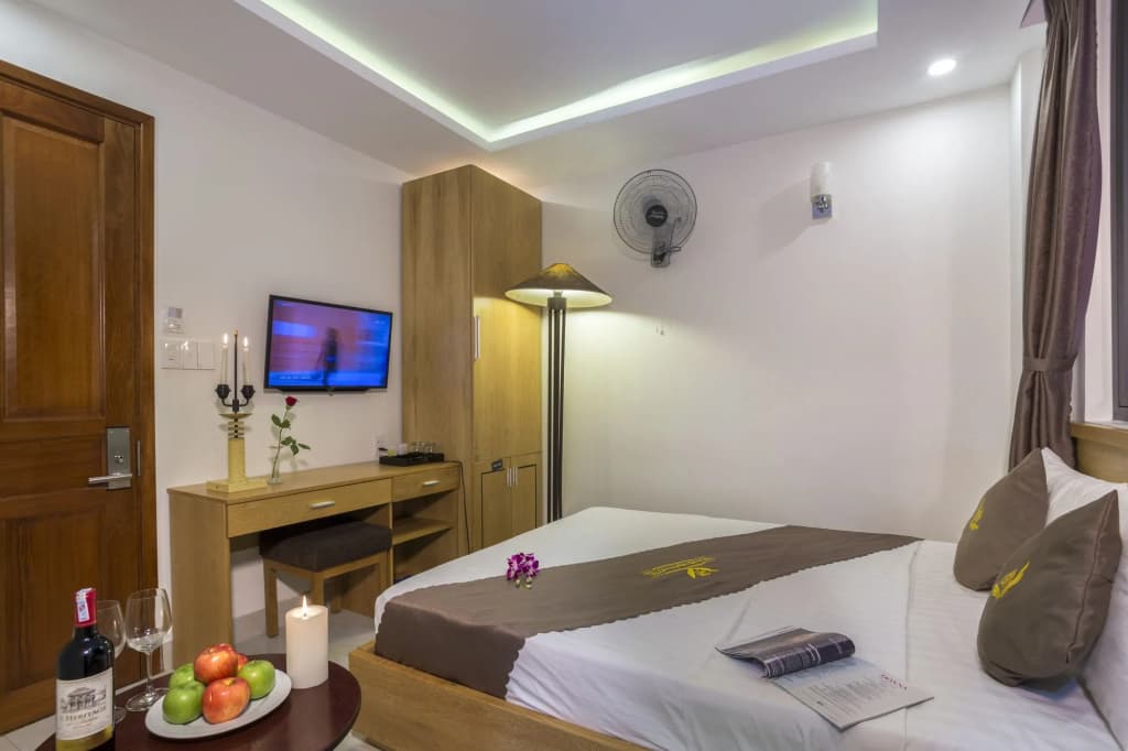 Ngan Hotel - photo 7