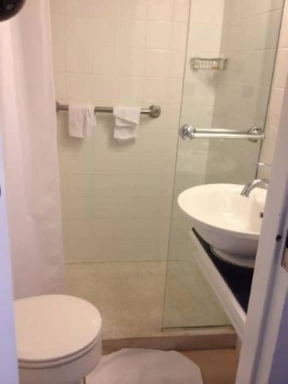 Athiri Inn - photo 7