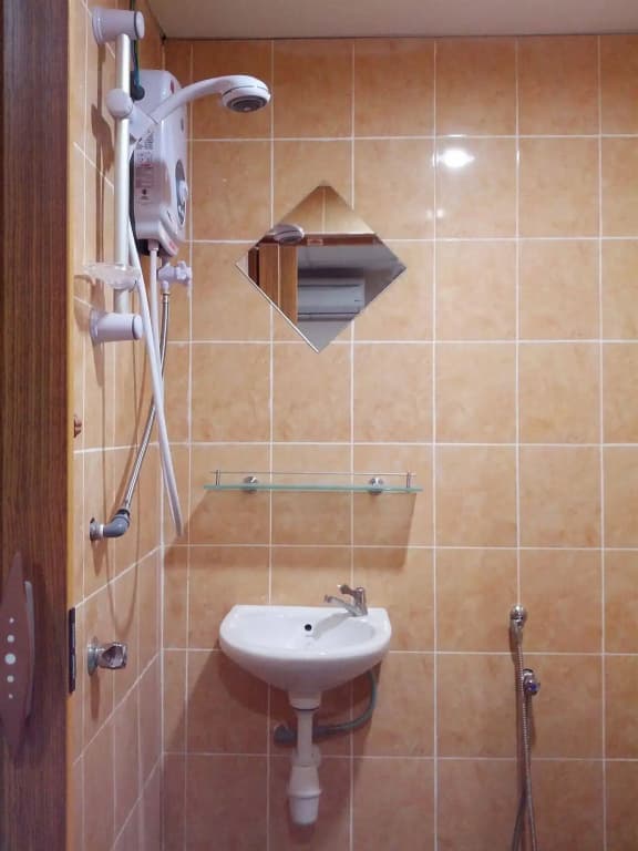Funky Crib Guest House - photo 9