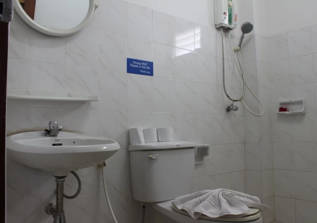 Artha Guesthouse - photo 6