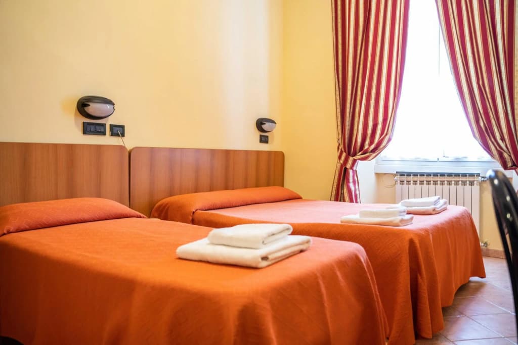 Hotel Ferrarese Roma - photo 18