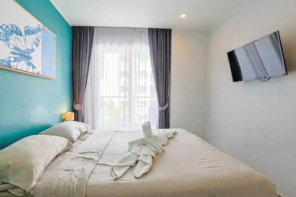 Pool View 1 Bed Apt T2-520 - photo 2