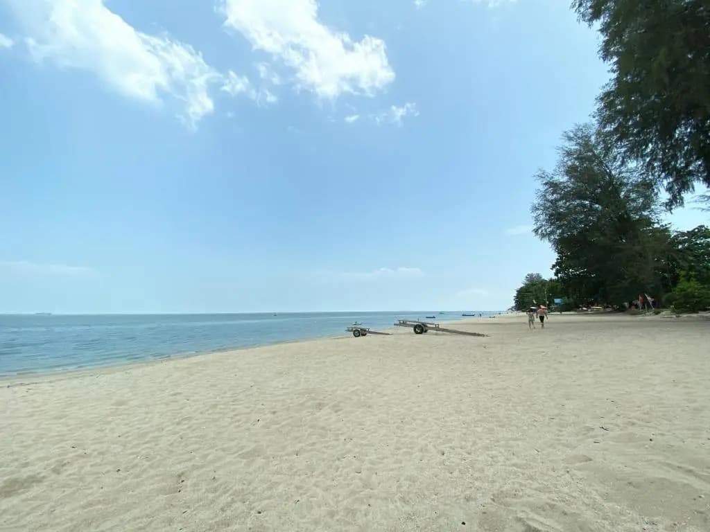 By The Sea @ Cozy Beachfront Home (Batu Ferringhi) - photo 12