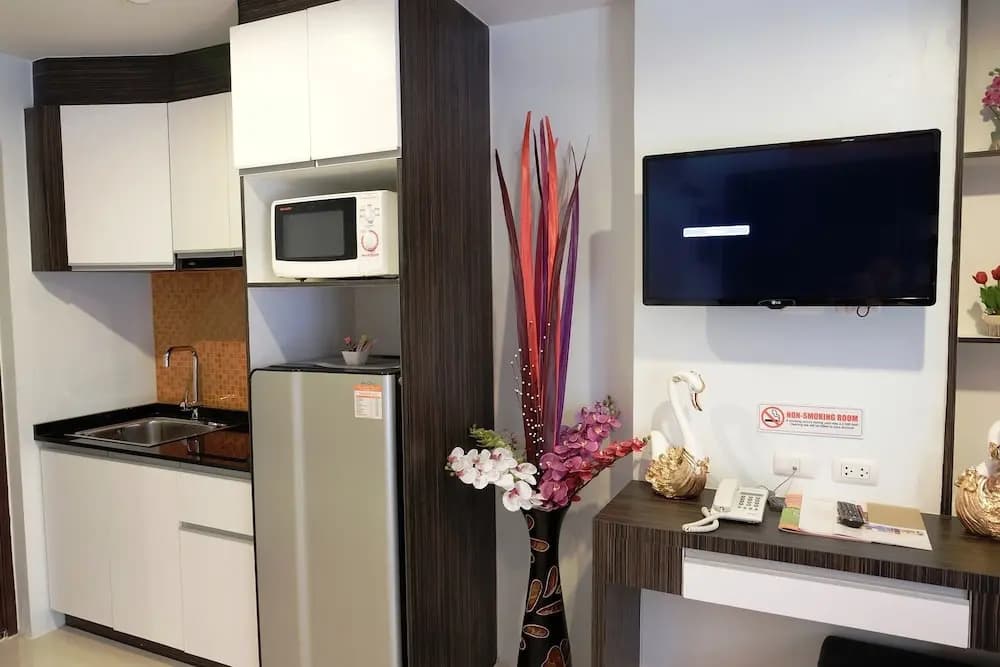 Sunset Apartments - photo 23