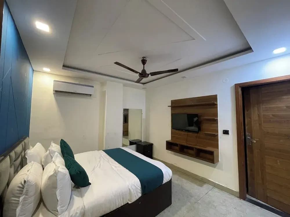 Hotel Heaven  Pacific Mall Subhash Nagar - photo 28