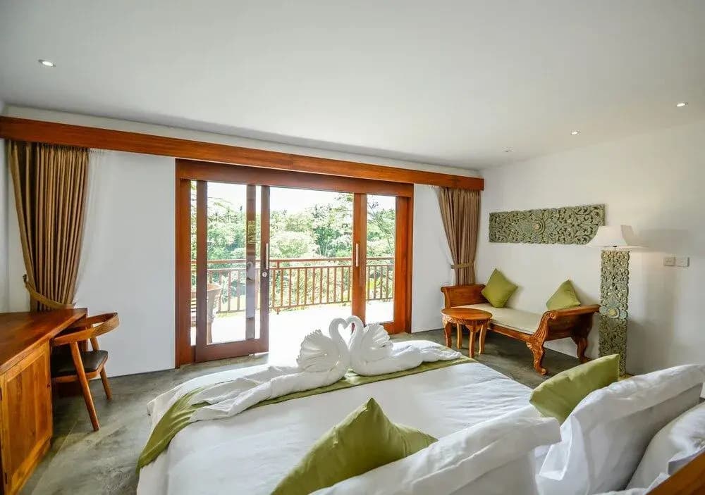 The Pandora Hotel - photo 2