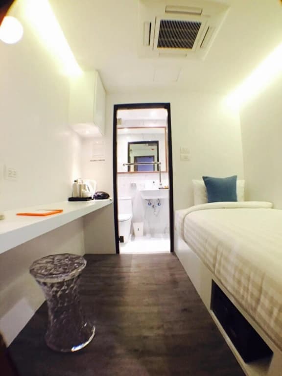 S Box Sukhumvit Hotel - photo 39