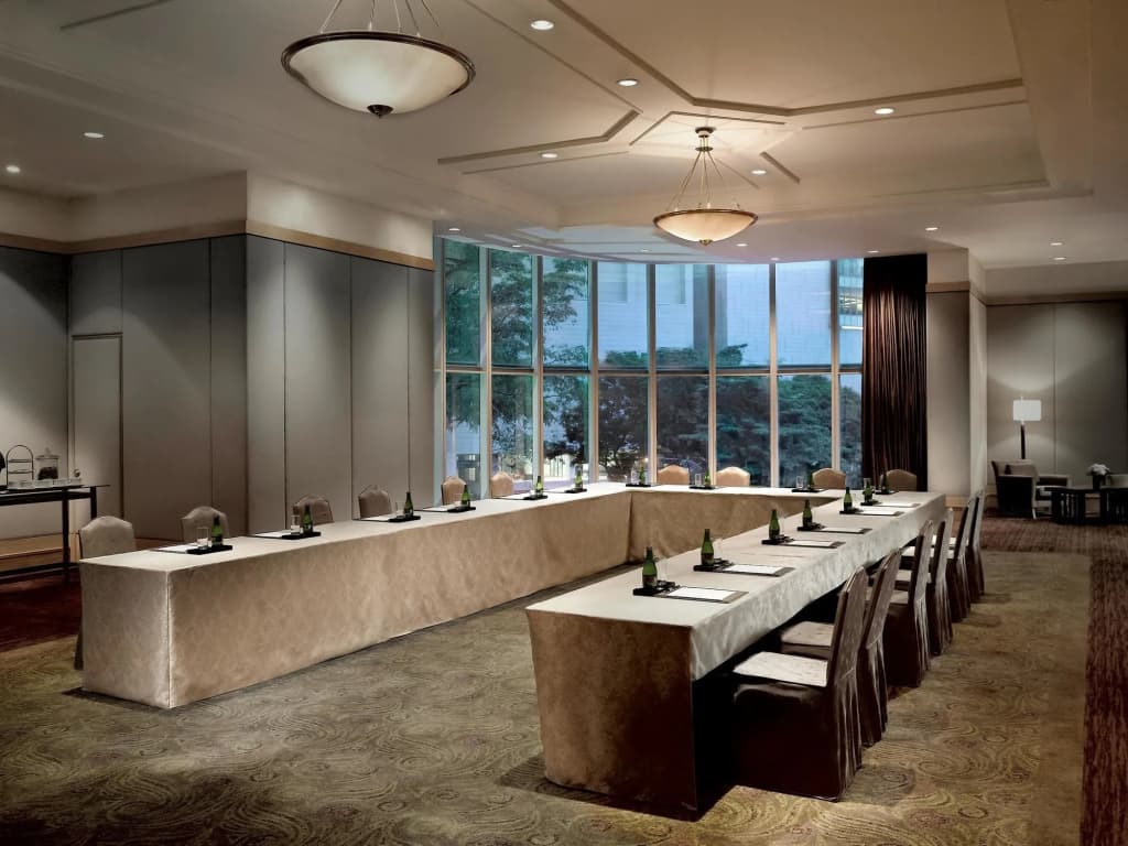Pullman Kuala Lumpur City Centre Hotel & Residences - photo 21