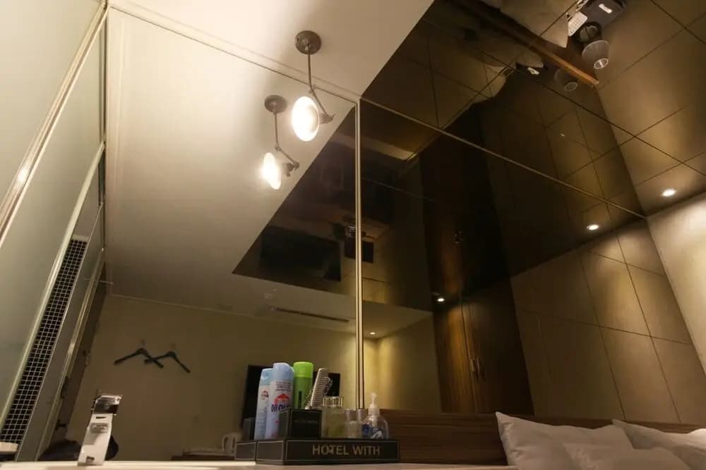 Sinchon With - photo 8